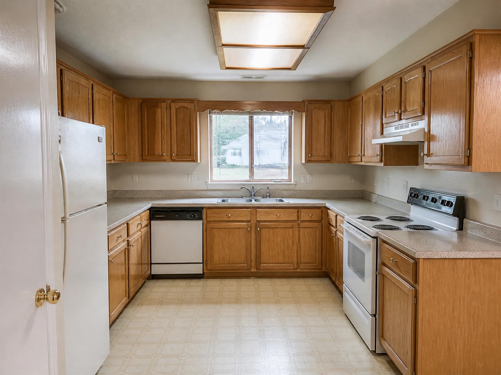 Original photo of the kitchen